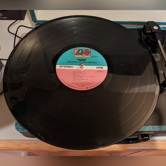 1985 Ratt Invasion of Your Privacy Original Vinyl Record - Picture 2 of 4